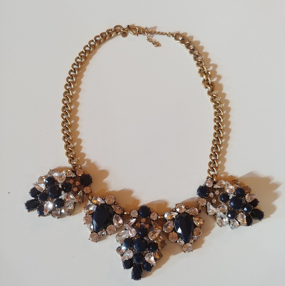 Statement necklace